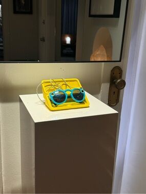 Bright Teal Snap Camera Sunglasses with Yellow Case - Collectors